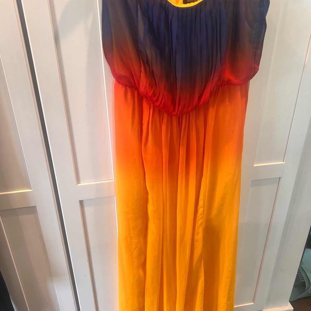 Bisou Bisou Michelle bohbot 
size 6 
Orange yellow red orange ombré dress